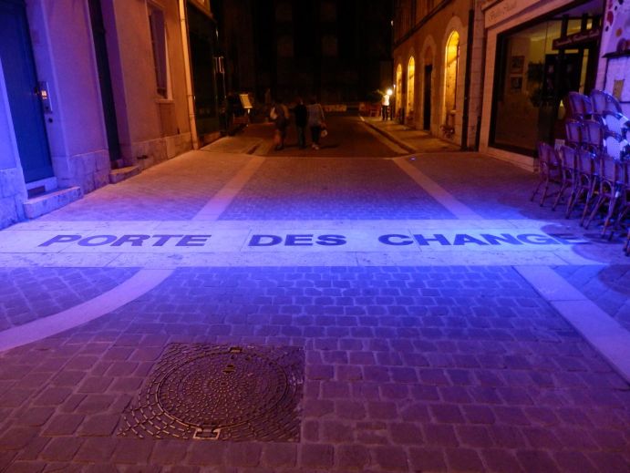 Chartres-Porte_des_changes-klein
